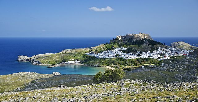 Rhodes is an old mediaeval town and one of the very popular places in to visit in Greece. 